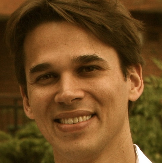 Dr Paulo Oliva